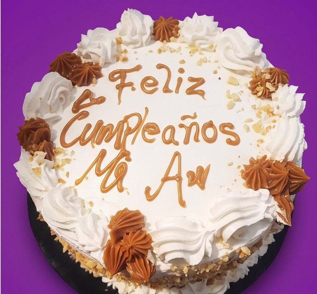 Torta tres leches — vista superior con mensaje